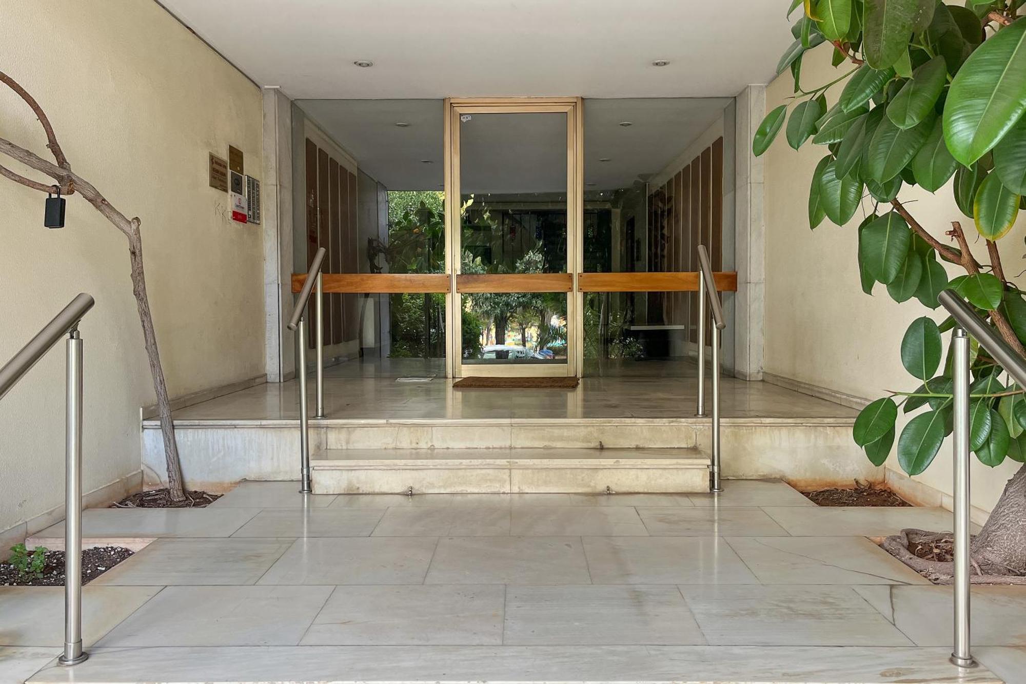 Spacious Peaceful Studio In Афины Экстерьер фото