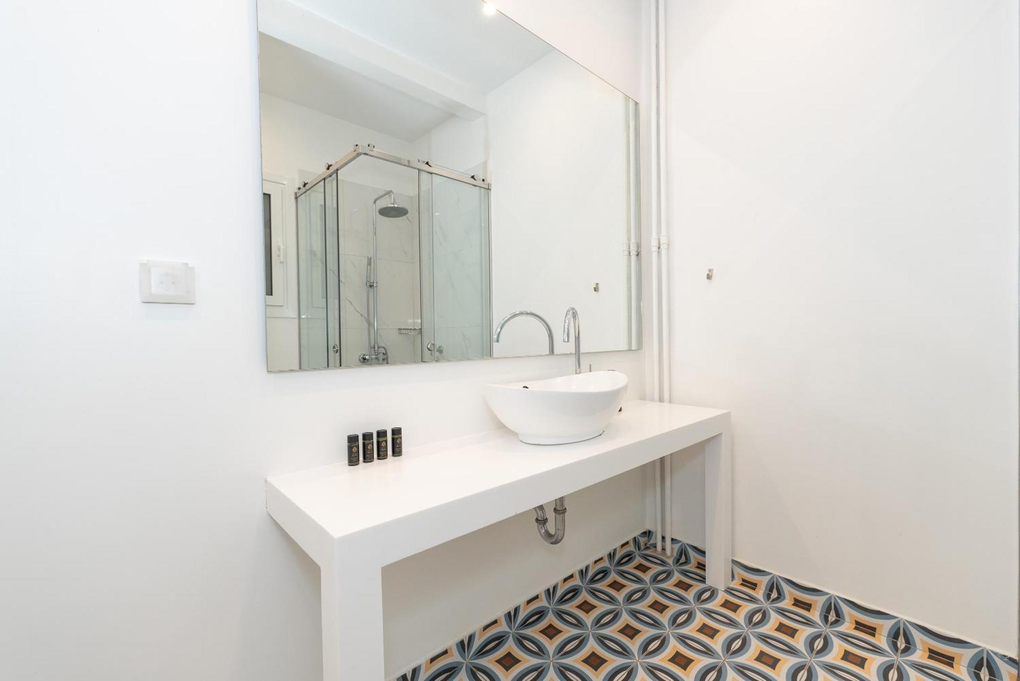 Spacious Peaceful Studio In Афины Экстерьер фото
