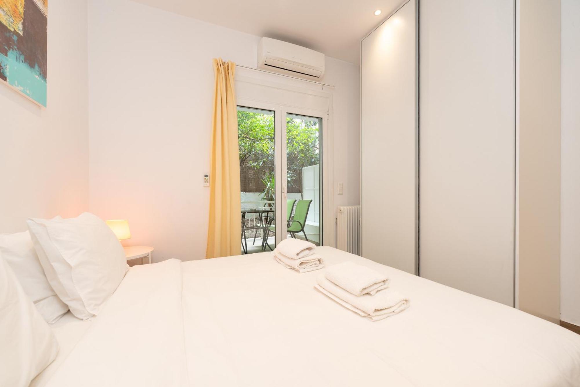 Spacious Peaceful Studio In Афины Экстерьер фото